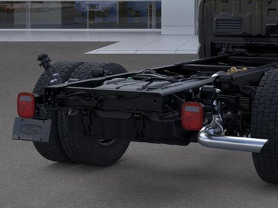 2026 Ford Super Duty F-550 DRW LARIAT