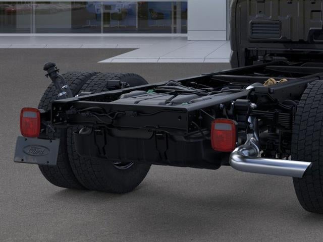 2026 Ford Super Duty F-550 DRW LARIAT