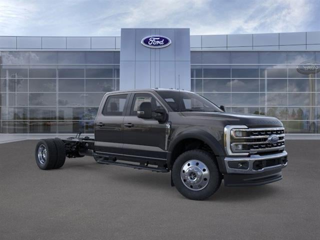 2026 Ford Super Duty F-550 DRW LARIAT
