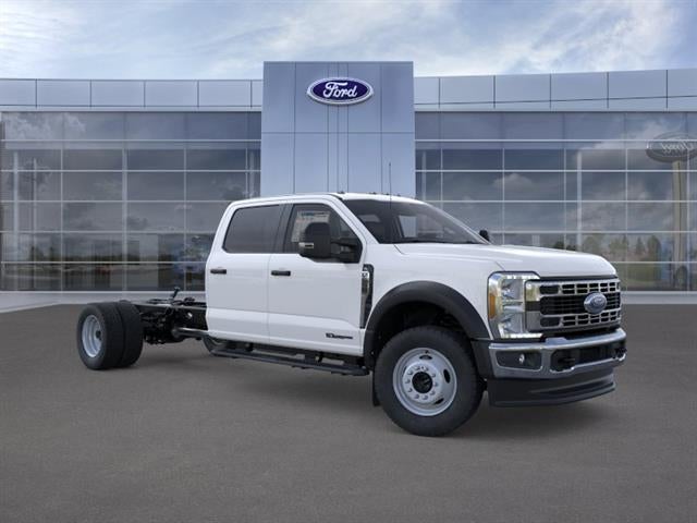 2026 Ford Super Duty F-550 DRW 4WD CREW