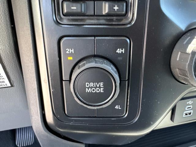 2026 Ford Super Duty F-550 DRW 4WD CREW