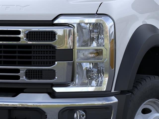 2026 Ford Super Duty F-550 DRW 4WD CREW