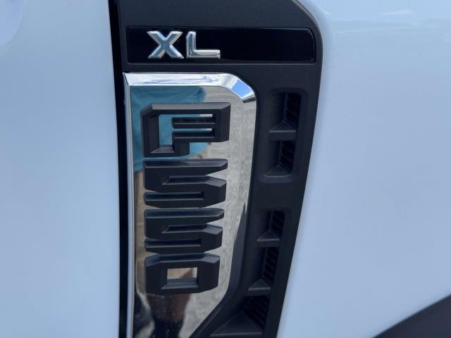 2026 Ford Super Duty F-550 DRW XL