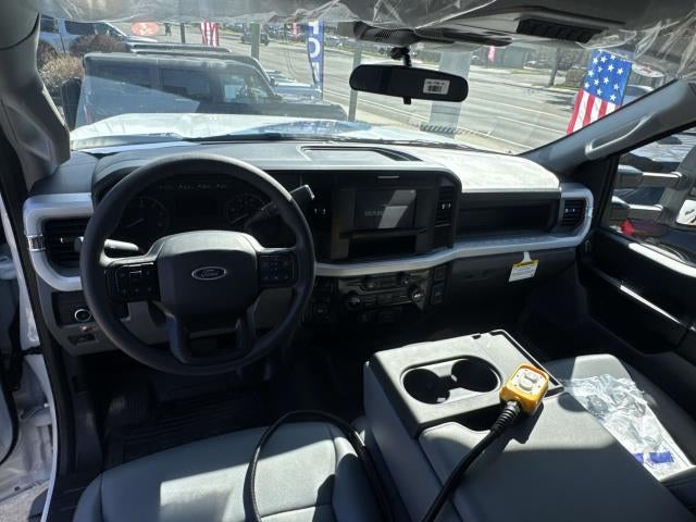 2026 Ford Super Duty F-550 DRW SuperCab w/ 11ft Mason Dump