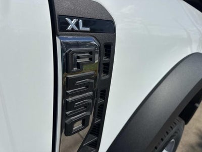 2026 Ford Super Duty F-550 DRW SuperCab w/ 11ft Mason Dump