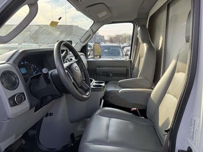 2022 Ford E-Series Cutaway E-450 SD