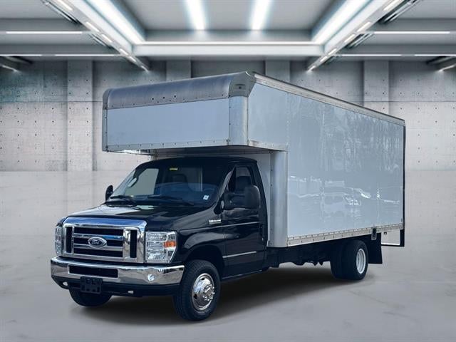 2016 Ford Econoline Commercial Cutaway E-450 SD 2dr BOX TRUCK