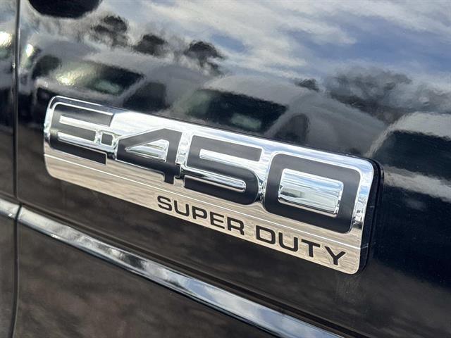 2016 Ford Econoline Commercial Cutaway E-450 SD 2dr BOX TRUCK