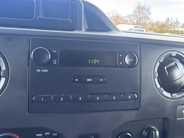 2016 Ford Econoline Commercial Cutaway E-450 SD 2dr BOX TRUCK