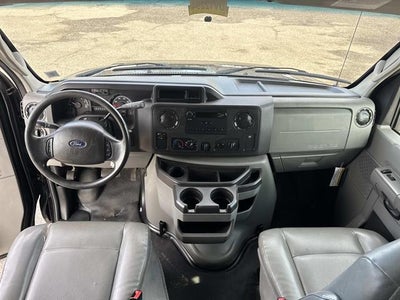 2016 Ford Econoline Commercial Cutaway E-450 SD 2dr BOX TRUCK