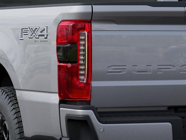 2027 Ford Super Duty F-350 SRW LARIAT