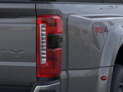 2026 Ford Super Duty F-350 DRW LARIAT