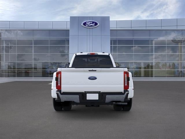 2026 Ford Super Duty F-350 DRW LARIAT