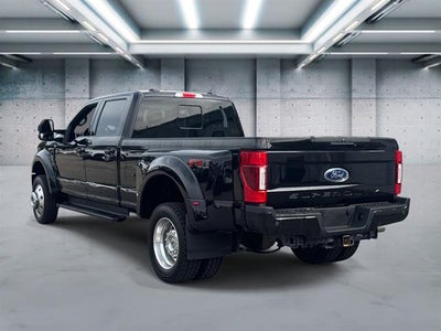 2022 Ford Super Duty F-450 DRW Lariat