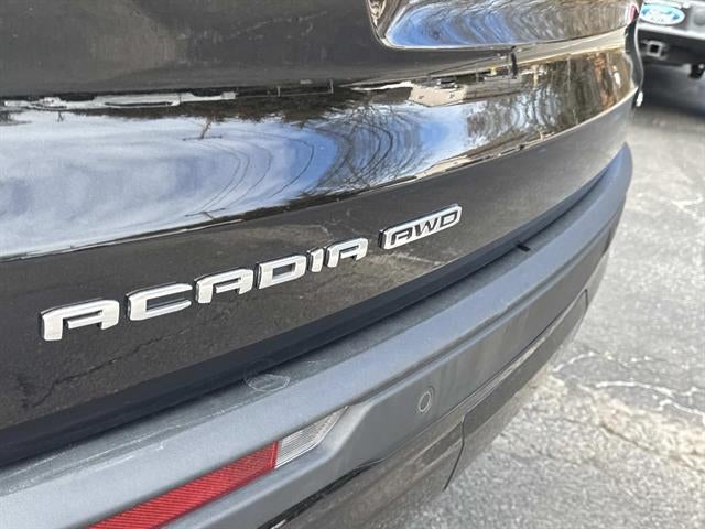 2024 GMC Acadia AT4