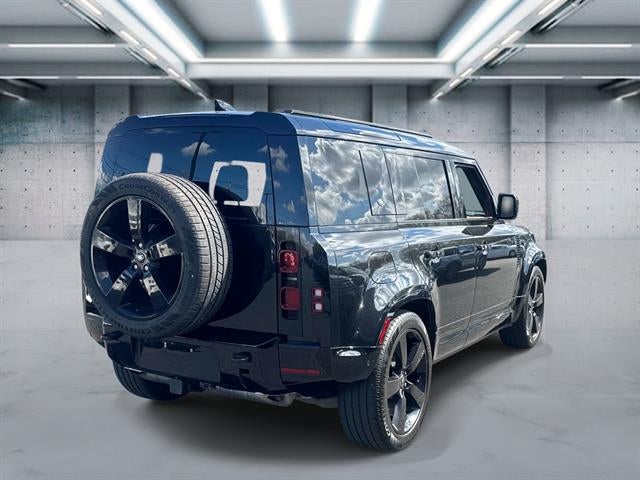 2024 Land Rover Defender 110 P400 X-Dynamic SE