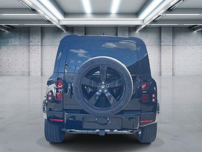 2024 Land Rover Defender 110 P400 X-Dynamic SE